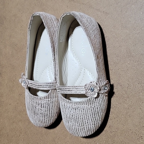 Minne Mouse rubber shoes pink and slip on shoe bundle size 11 - Picture 7 of 7